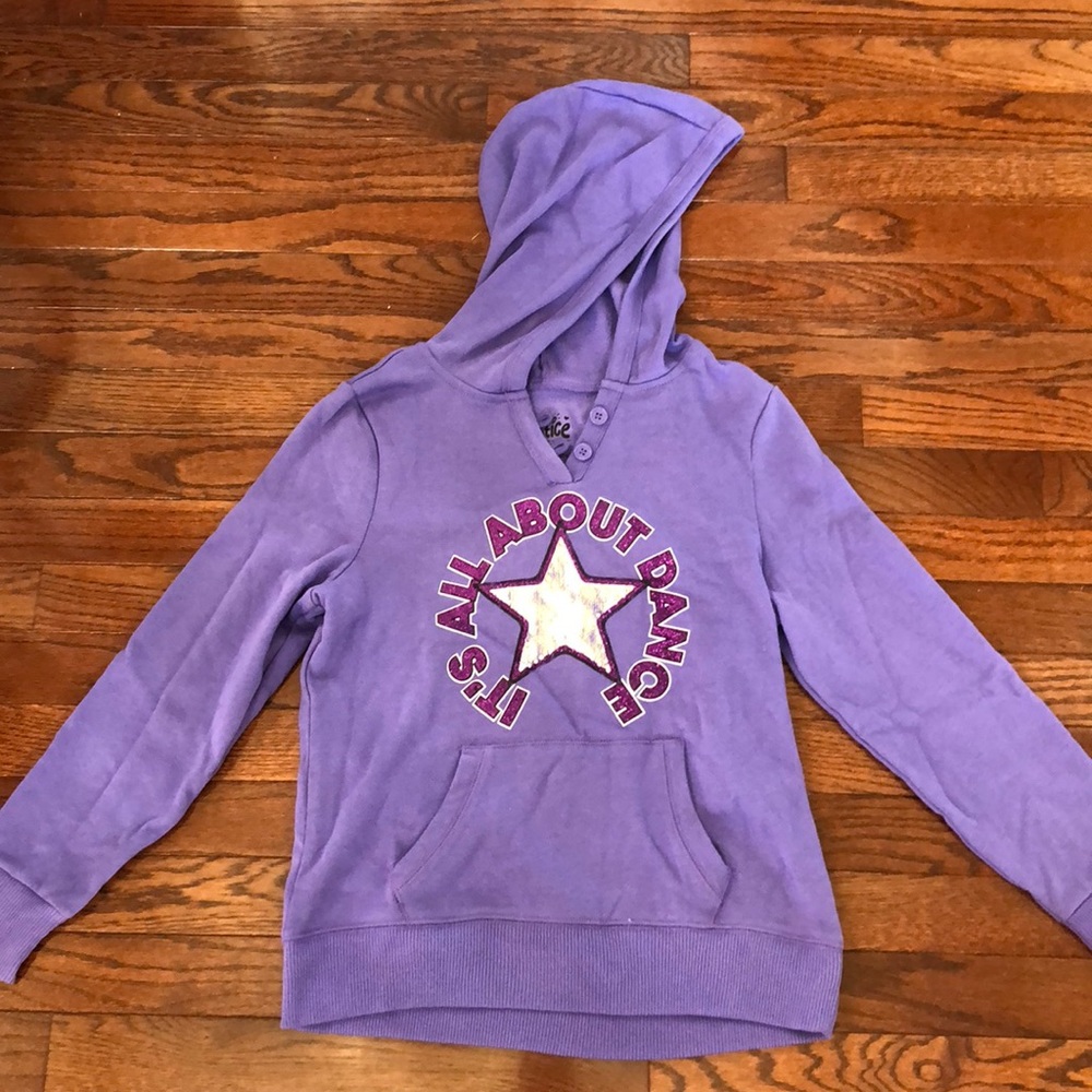 Sweatshirt